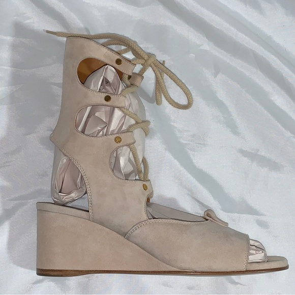 NIB auth CHLOÉ size 39 beige SUEDE lace up WEDGE HEEL gladiator SANDALS - Picture 2 of 15